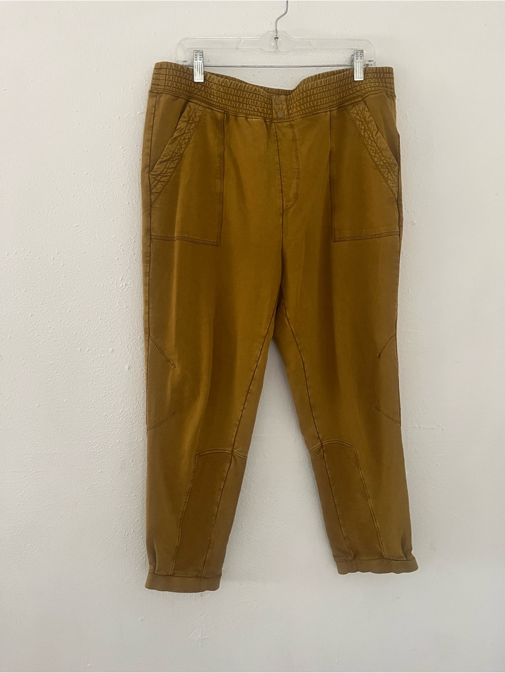 Women's Elastic Waist Jogger Pants in Caramel Brown